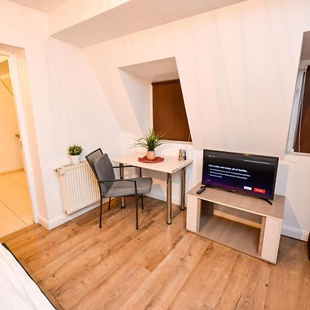 בוקרשט The Lincoln Suites - Central Shabbat Friendly Apartments מראה חיצוני תמונה