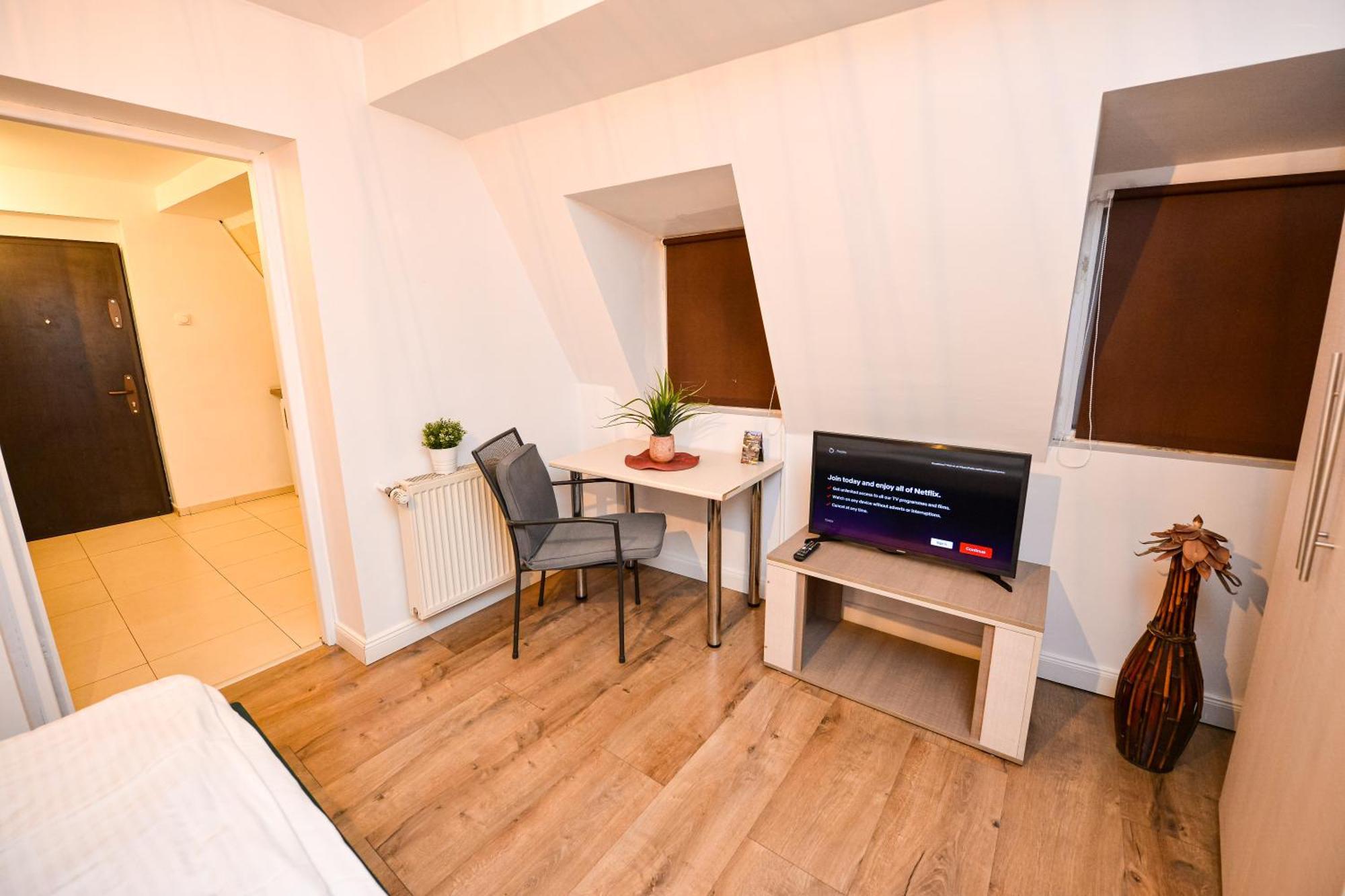 בוקרשט The Lincoln Suites - Central Shabbat Friendly Apartments מראה חיצוני תמונה