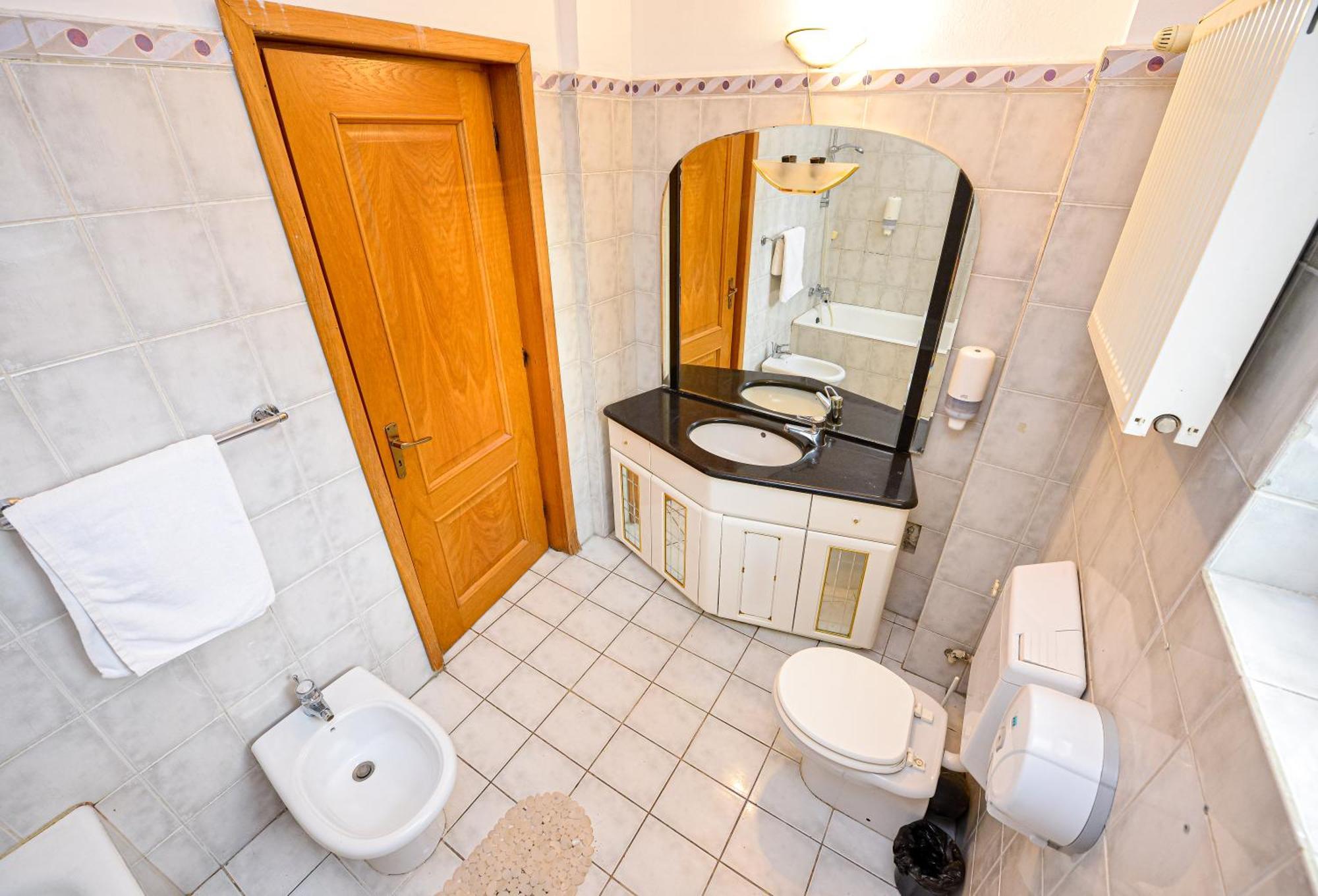 בוקרשט The Lincoln Suites - Central Shabbat Friendly Apartments מראה חיצוני תמונה
